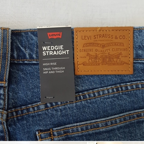 Anthro Levi's Wedgie Fit High Rise Ruffle Jeans - Picture 8 of 8